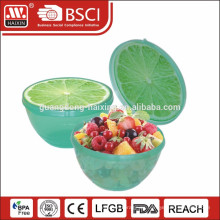 recipiente de plástico con diseño de frutas